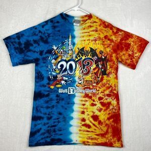 Disney Parks Graphic Shirt Adult Medium Colorful Crewneck Short Sleeve